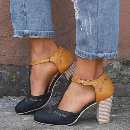 Annika – Elegant closed-toe heeled sandals